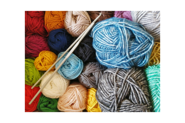 Wolle und Worte – Knitting, Crocheting, Playing, and Chatting