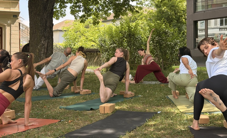 OUTDOOR Yoga