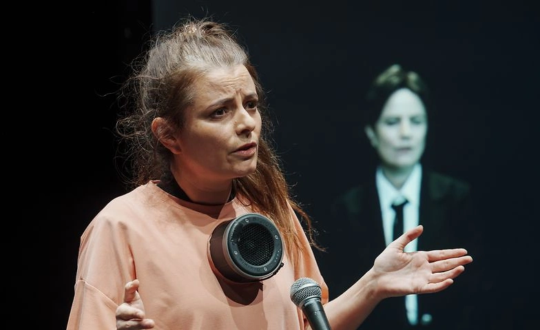 Sarah Hugentobler: Bin ich das? Ein Solo für viele