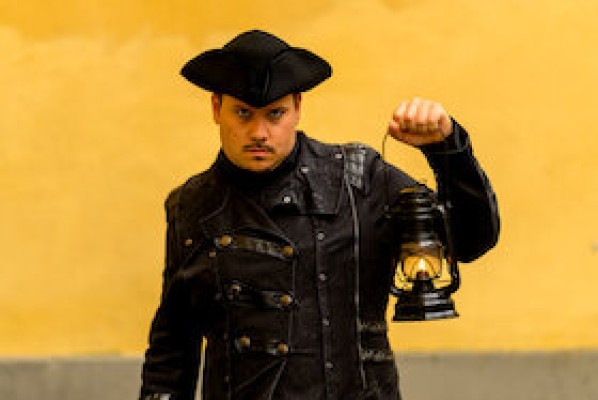 Historix-Tours: Vampire, Blood, and Evil Boys - City Tour with Actor