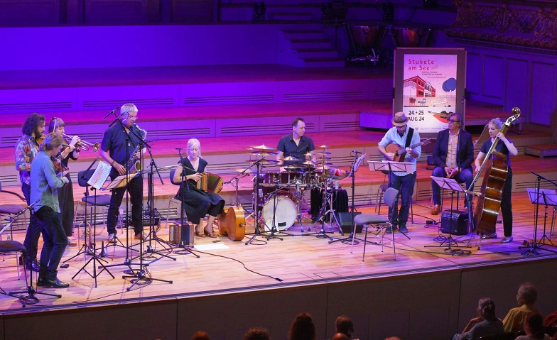 Kristina Brunner Ensemble «FAHRE» - ein Musik-Wort-Geflecht
