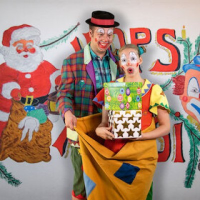 Clowns Hops and Hopsi - In Santa Claus's Toy Room