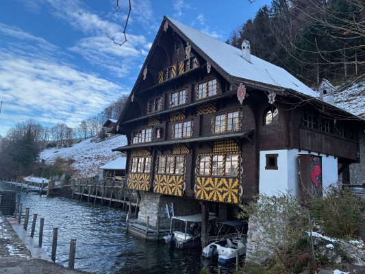 Excursión de montaña Samichlaus en el Waldstätterweg y paseo en barco con sorpresa