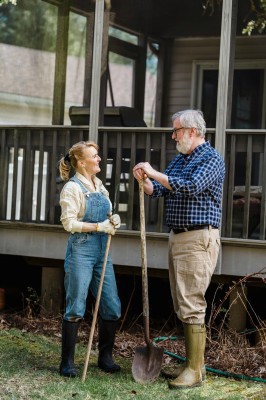 Living in Old Age Amidst a Variety of Challenges