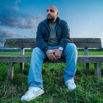 Sezer Oglu - "Pull Yourselves Together!"