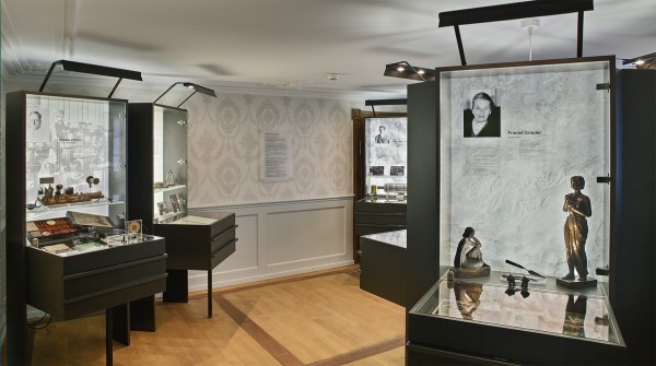 Permanent Exhibition: Personalities