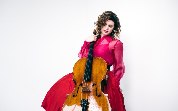 Julia Hagen plays Britten