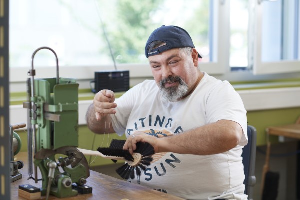 Insight into Traditional Craftsmanship – Experience Production Up Close