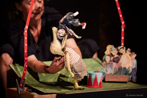 Pozor!… Or Who's Afraid of the Big Yellow Dog?