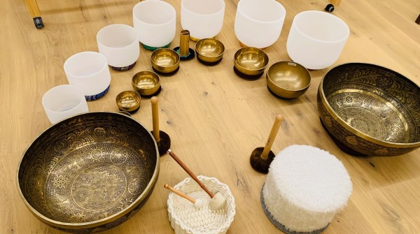 Sound meditation in Bever, Engadin, every Thursday evening