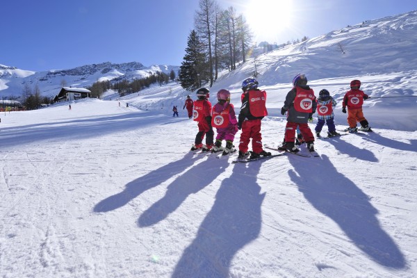 Ski and snowboard races for all (children & adults)