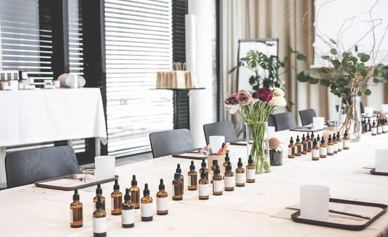 Candle Making Workshop Zurich with Boutique Brunch