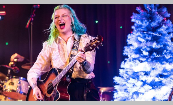 SERAINA TELLI's X-Mas Acoustic Nights