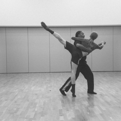 „Du bout des lèvres“ – Choreographie: Benjamin Millepied – Lieder von Barbara