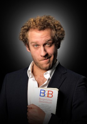 Einer flog übers Ordnungsamt - The new solo program with Johannes Hallervorden