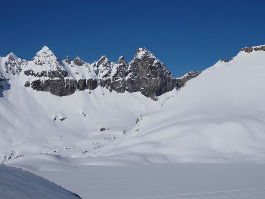 Guided panoramic snowshoe hike