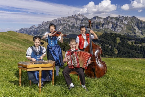 Appenzell evening with the "Familienkapelle Höhigruess"