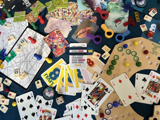 Noche de juegos para adultos