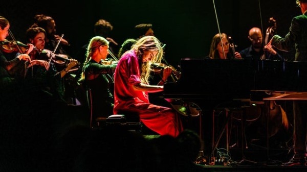 Iris Hond & Kamerata-Zuid | spielt Einaudi