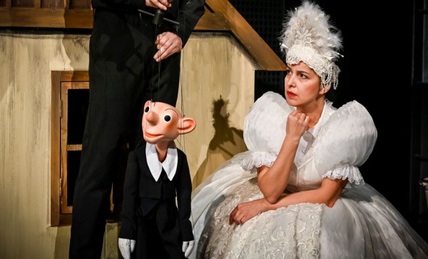 Hurvínek Sells a Bride