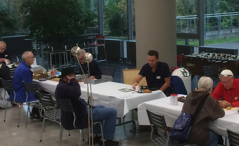 Repair Café Brugg-Windisch: ¡Reparar te hace feliz!