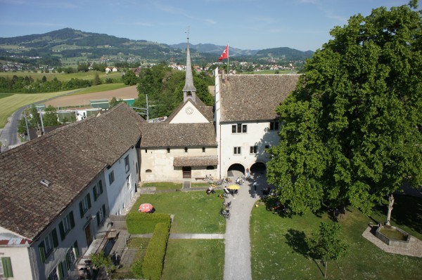 WAFFENFÜHRUNG – VON SPIESSBÜRGERN UND SCHWEINEHUNDEN