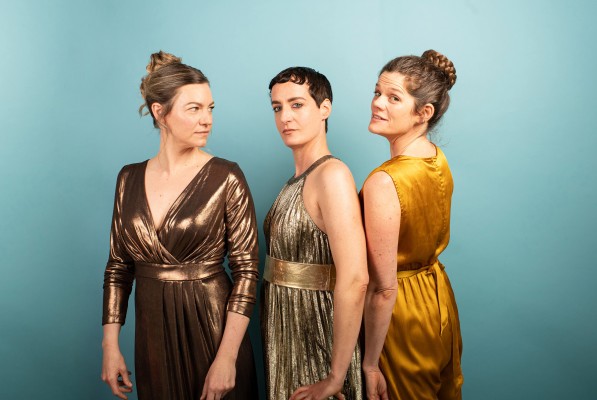 siJamais: «Blackout – a divine comedy»