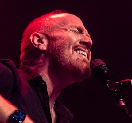 Mike Massé - Classic Rock acoustique épique en concert