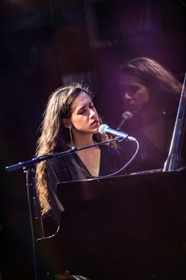 ALMA NAIDU	(DE)