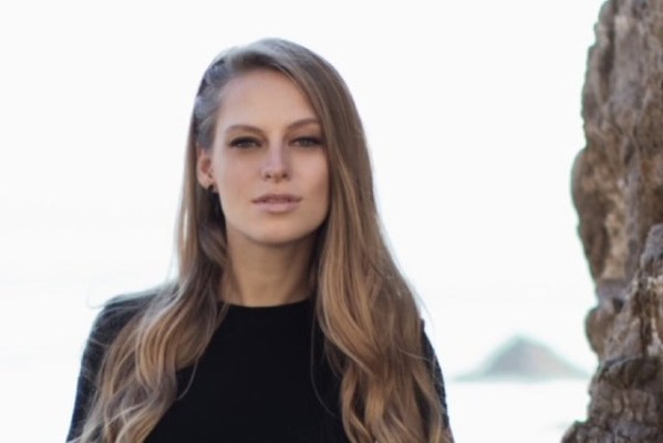Nora En Pure