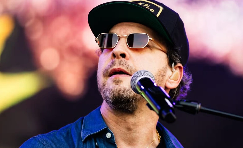 GAVIN DEGRAW