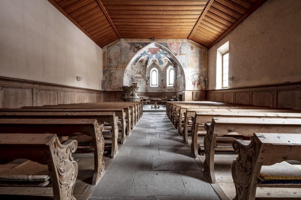 The Church Paintings of Lavin