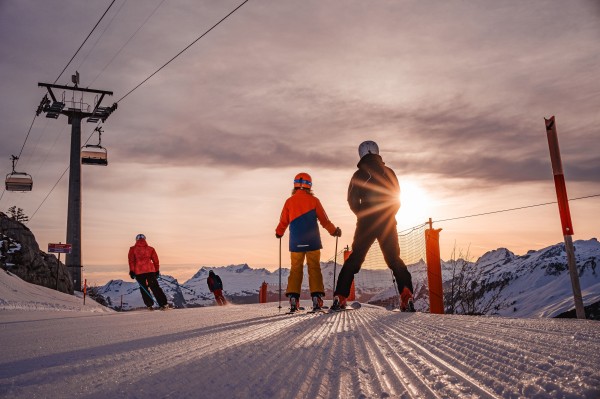 MORNING SKIING