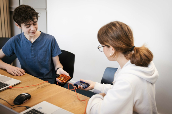 Coding for Kids – micro:bit: Rock, Paper, Scissors & Co.