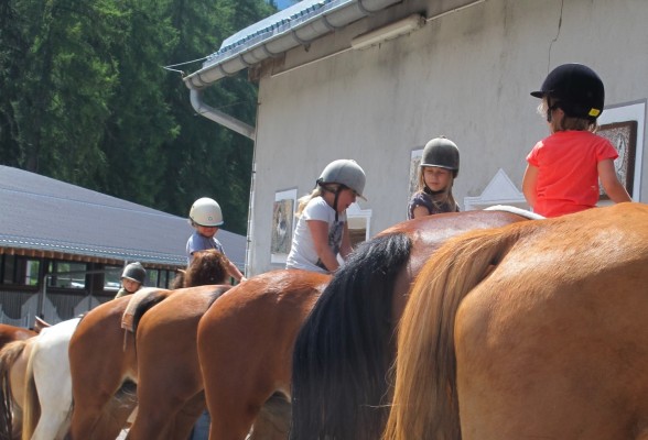 Youth camp horse riding