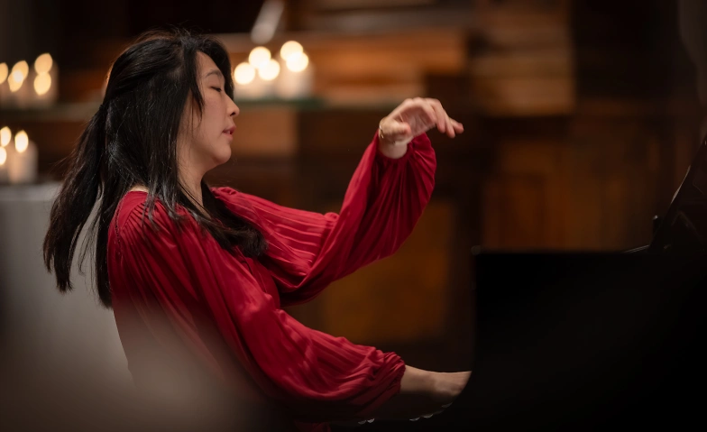 Claire Huangci - Klavierrezital 05.12.26 Klosterkirche Surse