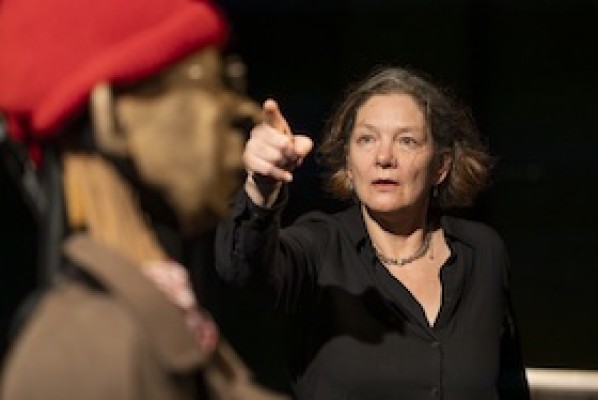 ZweitZeuge - Opa war ein Nazi - Una obra de teatro de y con Ilka Vierkant (a partir de 13 años)