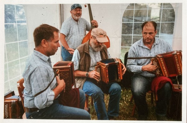 FESTIVAL DE MÚSICA EN VIVO CON DE BÄRGBÜEBU