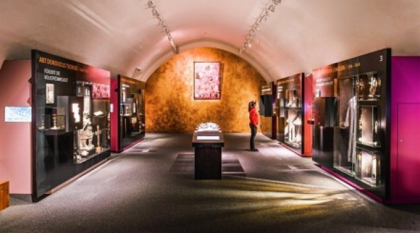 Public Tour