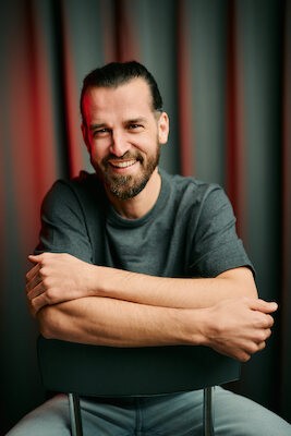 David Kebekus - Contenidos Sensibles