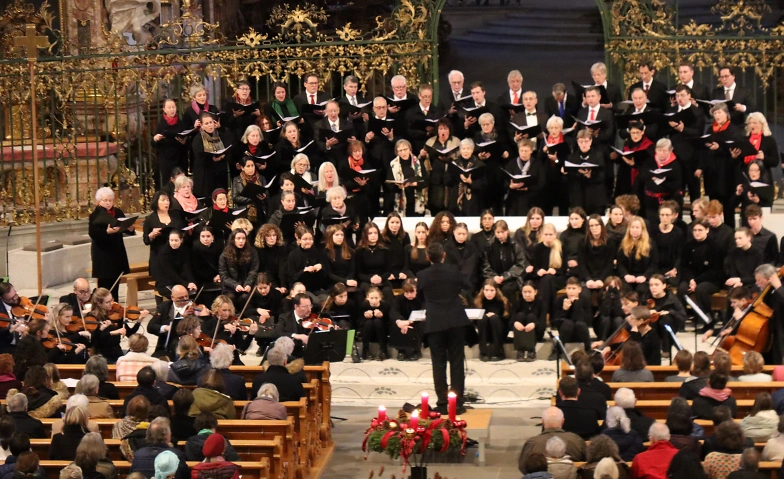 Cantar de villancicos navideños