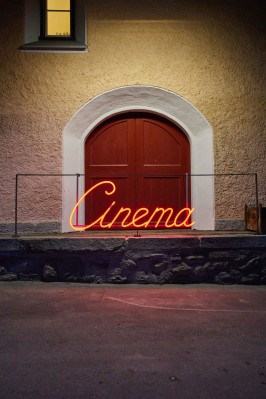 Cinema Staziun Lavin - WELTFILMTAGE: Un mundo triste y hermoso
