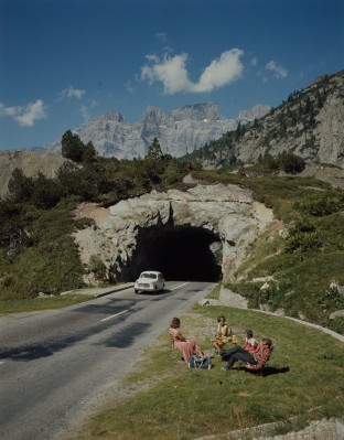 The Sunday Excursion. In the Rearview Mirror of Amateur Films