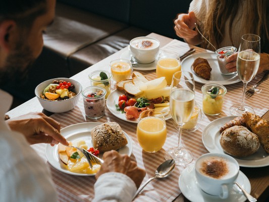 Sunday Brunch at Lake Thun