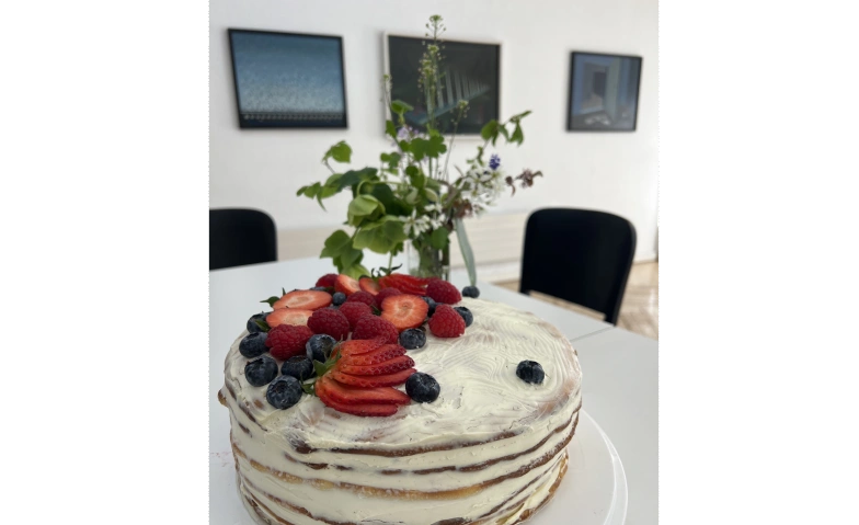 hingeschaut: Kunst, Kaffee und Kuchen