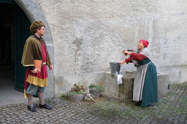 Landvogt und Schlossmagd