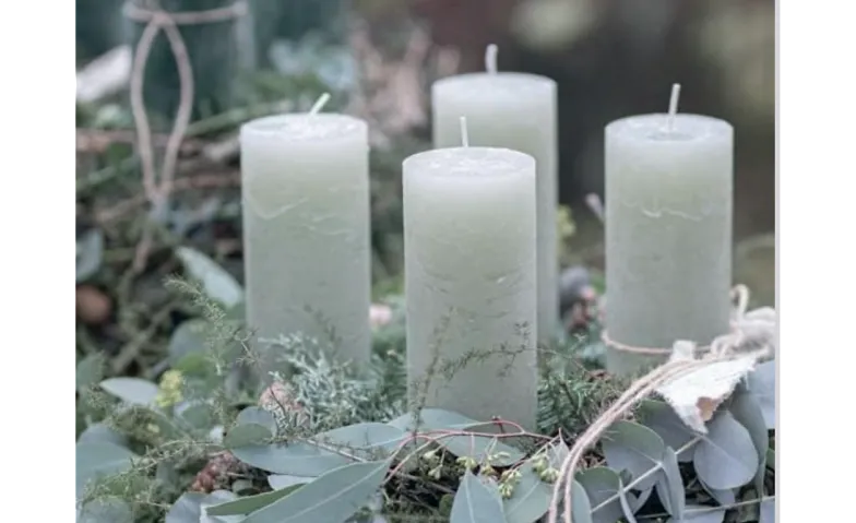 Adventskranz stecken