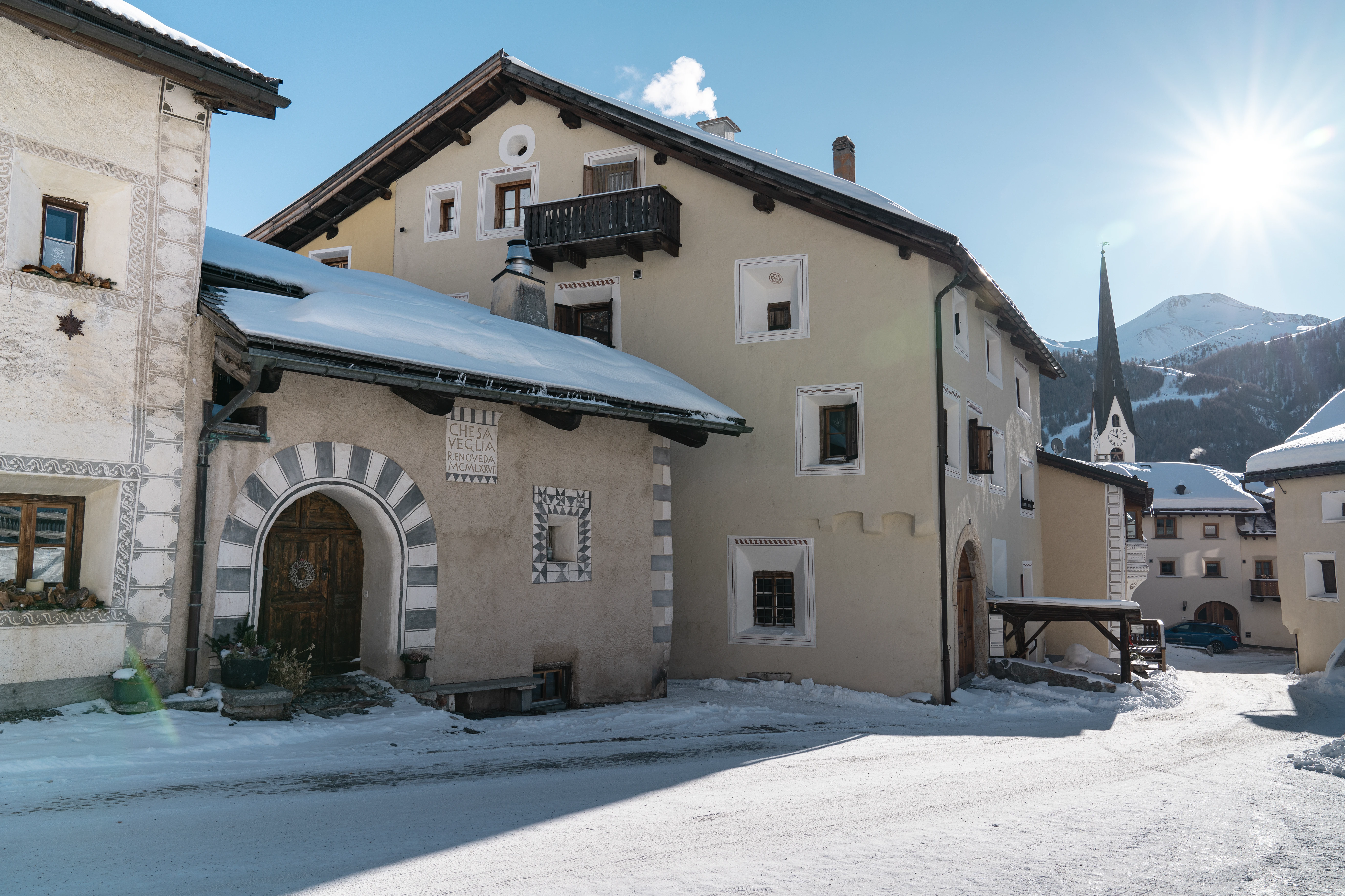 Visite du village de Zuoz en hiver