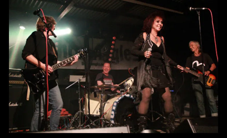 ThreeAngle – En Vivo en Concierto + Karaoke Afterparty