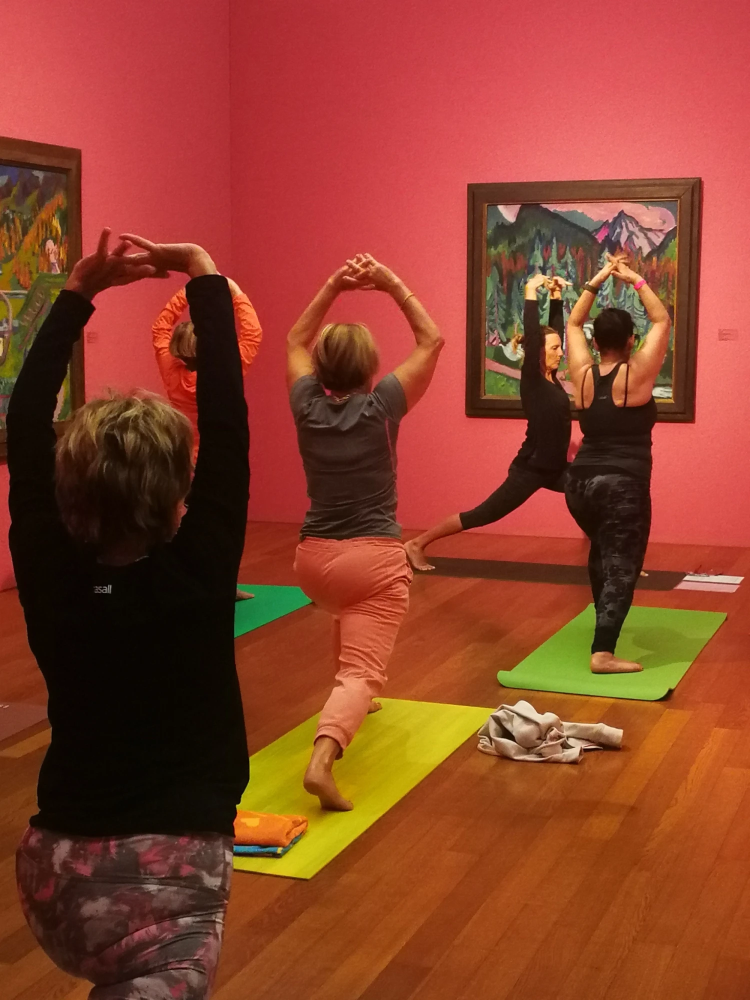 Yoga im Kirchner Museum